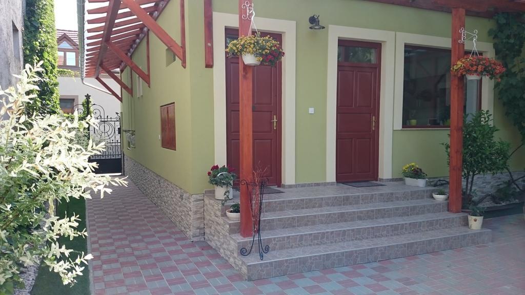 Diana Apartmanhaz Keszthely Exterior photo