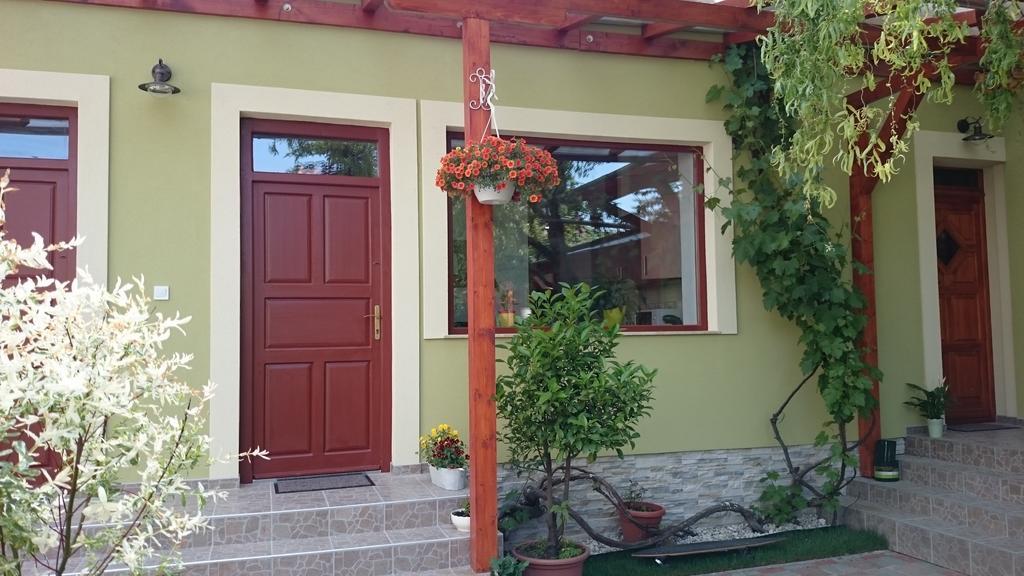 Diana Apartmanhaz Keszthely Exterior photo