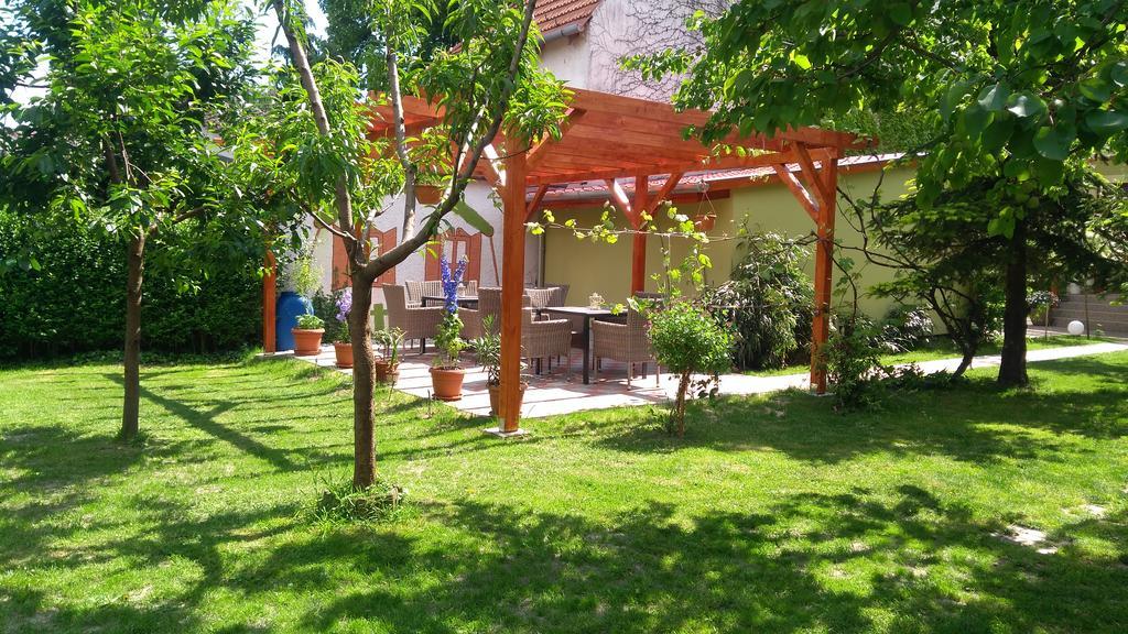 Diana Apartmanhaz Keszthely Exterior photo